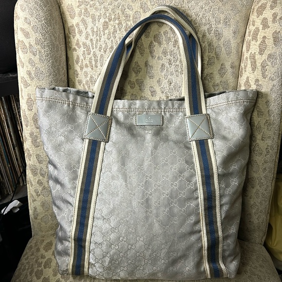 Gucci GG Silver Nylon open tote bag with green,blue,cream nylon stripes - Picture 4 of 17